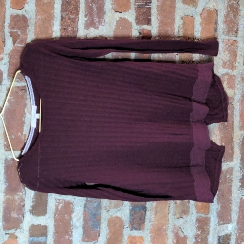 Rewind‎ Small Maroon Sweater with Lace Bottomed Fun Back Sweater